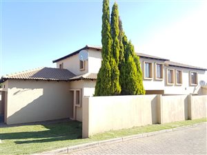 3 Bed Townhouse in Country View