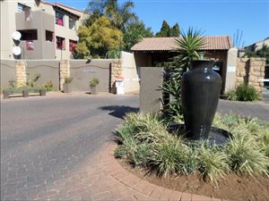 2 Bed Townhouse in Lakefield
