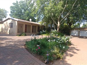 6 Bed House in Irene