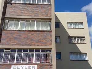 1 Bed Apartment in Port Elizabeth Central