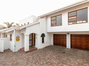 4 Bed Townhouse in Newlands