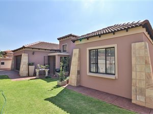 3 Bed House in Montana Park