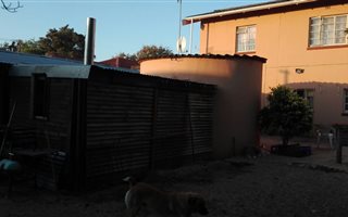 5 Bedroom House in Belmont Park