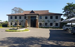 100 m² Commercial space in Kloof