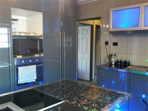 2 Bed Flat in Woodhurst