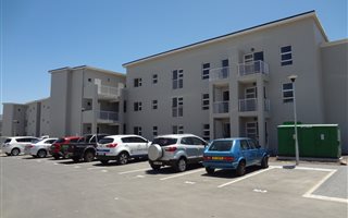 1 Bedroom Apartment in Klein Parys