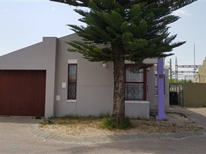 3 Bed House in Blue Downs