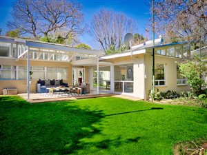 4 Bed House in Craighall Park