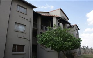 2 Bedroom Apartment in Kleinfontein