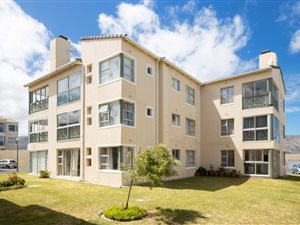 2 Bed Apartment in Greenways Golf Estate