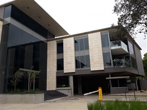 3515 m² Office Space in Rosebank