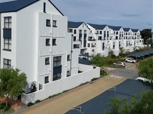2 Bed Apartment in Strand North