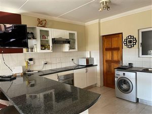 3 Bed Apartment in Sunninghill