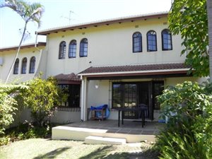 3 Bed Townhouse in Uvongo