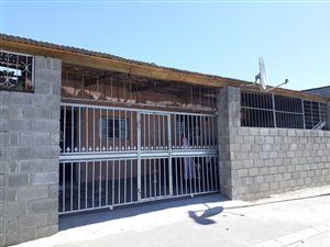 4 Bed House in Kuilsriver