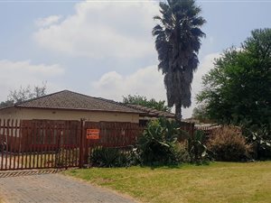3 Bed House in Rowhill