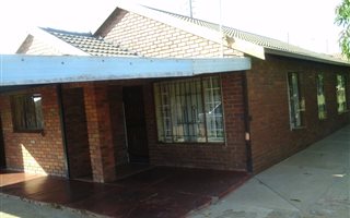 4 Bedroom House in Hammanskraal