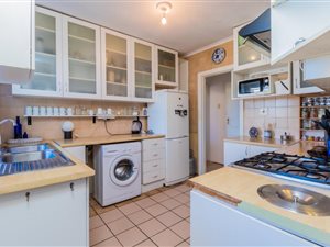 2 Bed Apartment in Rosebank