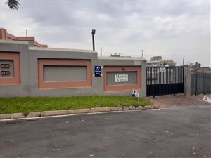 1.5 Bed Apartment in Maraisburg