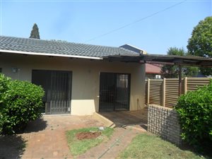 2 Bed Garden Cottage in Wilro Park