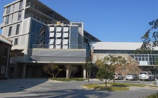 412 m² Commercial space in Point Waterfront
