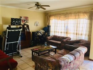 3 Bed House in Caversham Glen