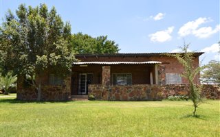 193 ha Farm in Alma