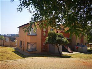 2 Bed Apartment in Ruimsig