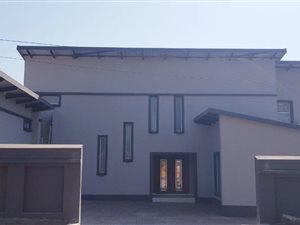 4 Bed House in Montana Park