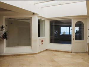56 m² Commercial space in Camps Bay