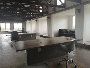 170 m² Commercial space in Percelia Estate