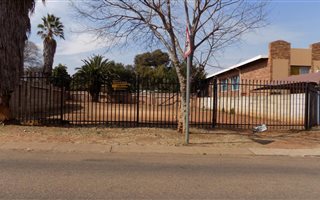 776 m² Land available in Wierda Park