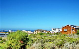 3 Bedroom Apartment in Island View