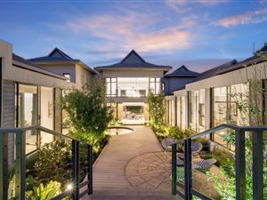 5 Bed House in Dainfern