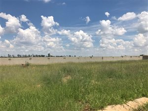 420 m² Land available in Flamwood