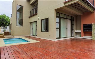 2 Bedroom House in The Islands Estate