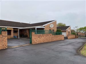 3 Bed Townhouse in Hayfields