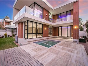 Cluster in Oaklands
