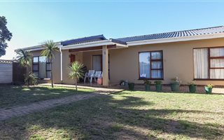 4 Bedroom House in Heiderand