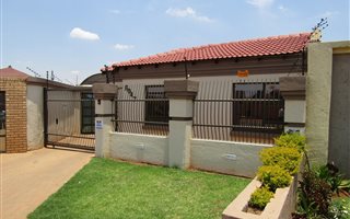 2 Bedroom House in Dobsonville