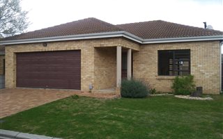 3 Bedroom Townhouse in Langeberg Ridge