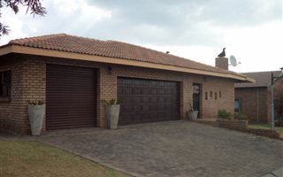 3 Bedroom House in Roberts Estate