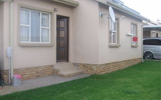 3 Bedroom Townhouse in Helderwyk