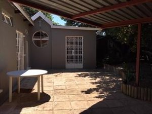 1 Bed Garden Cottage in Montgomery Park