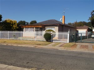 4 Bed House in Paul Krugers Resort