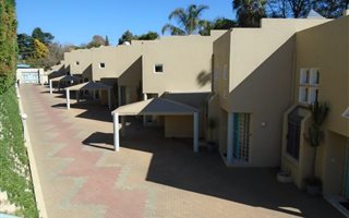 2 Bedroom Duplex in Bryanston West