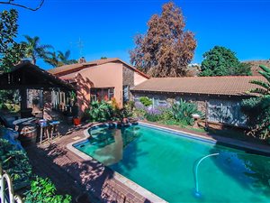 3 Bed House in Quellerina