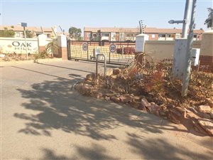 2 Bed Apartment in Mooikloof Ridge