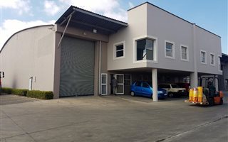 460 m² Industrial space in Spartan