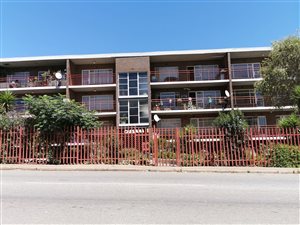 1 Bed Apartment in Krugersdorp Central
